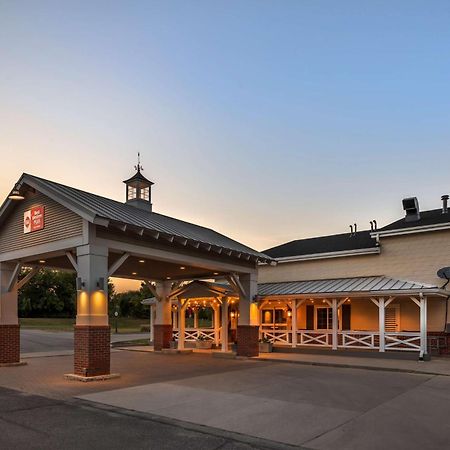 Best Western Plus University Park Inn & Suites Ames Exterior photo